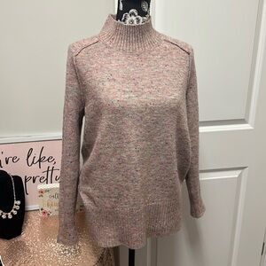 Amazing loft sweater XS but could fit S